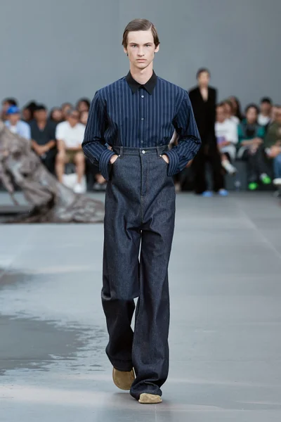 Look 23